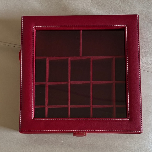 Source Unknown Other - Red faux leather jewelry display box